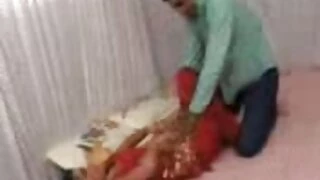 لم مواقع الأفلام الإباحية العربية تتخلى الخادمة عن المال السريع واستسلمت لضيف الفندق