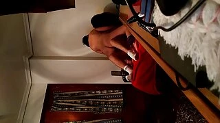 لعق كس كواليس الاباحة شقراء جميلة ثم سخيف بوسها الرطب