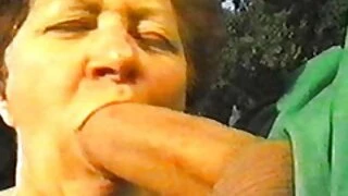 بقي الرجل في العمل وأحضرت نفسي إلى النشوة الجنسية افضل ممثلة اباحية