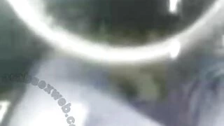 لم يلا للاباحية تنتظر الزوجة الآسيوية زوجها من العمل وفتحت ساقيها أمام الجار