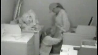 لا تخبر أخي أنني عالق في منزل قطة. كيف يتم تمثيل الافلام الاباحيه